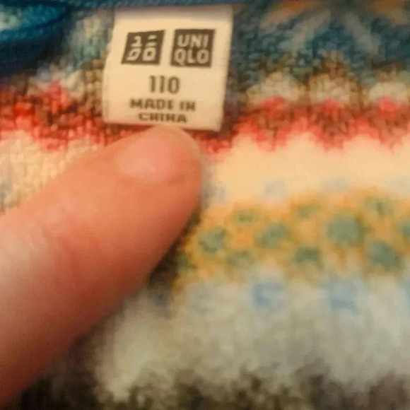 Uni Qlo Kids Fleece Size 110 Equivalent to 4-5 - Picture 2 of 2